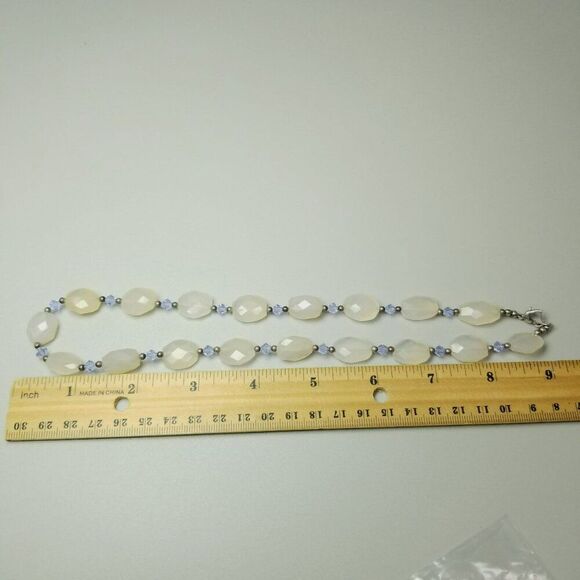Vintage Ivory and Lavender Faceted Glass Beaded Necklace, Sterling Heart Clasp - Picture 6 of 8